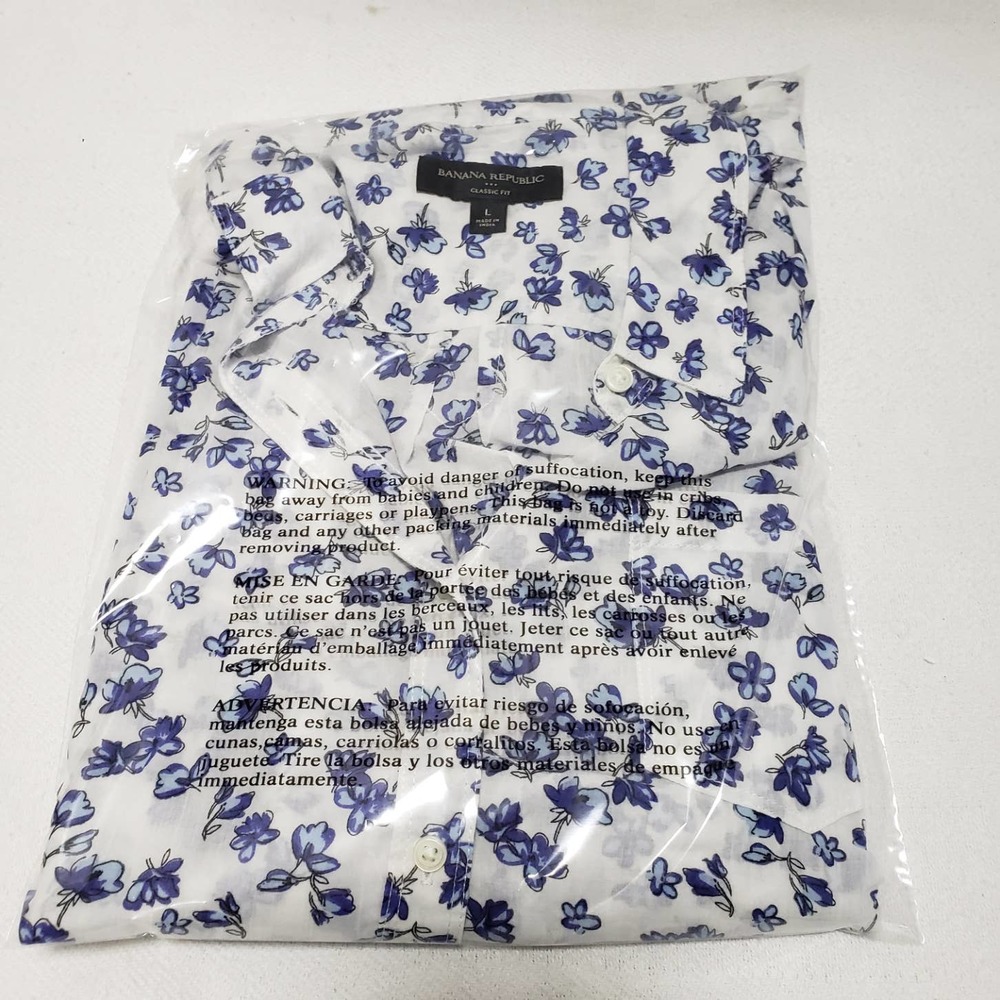 BANANNA REPUBLIC Button Down Blouse, White w/Blue Butterflys